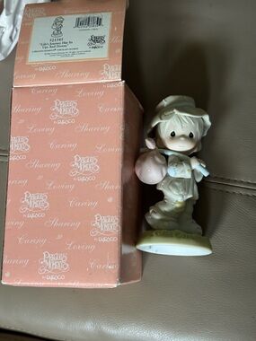 Precious Moments 'Life's Journey' Porcelain Figurine - 521345 pre-owned mint